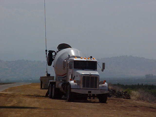Bucket holds about 1/4 yard of concrete