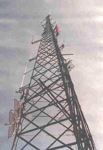 View up tower at WR6ABD
